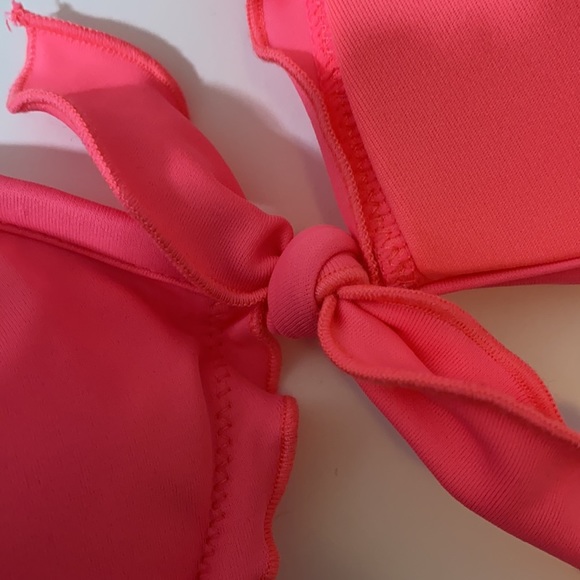 Victoria’s Secret pink bikini top - Picture 6 of 6